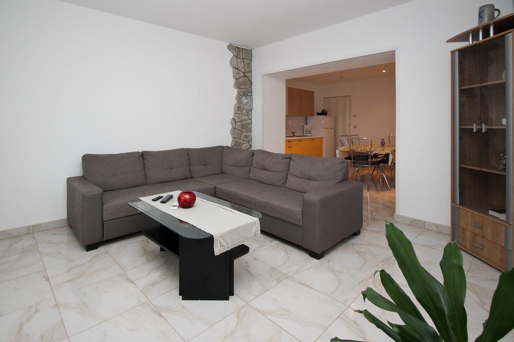 Apartment Drazen Šilo Camera foto